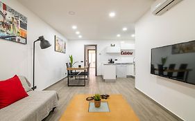 Luxury Beach Apartment, Next To The Sea